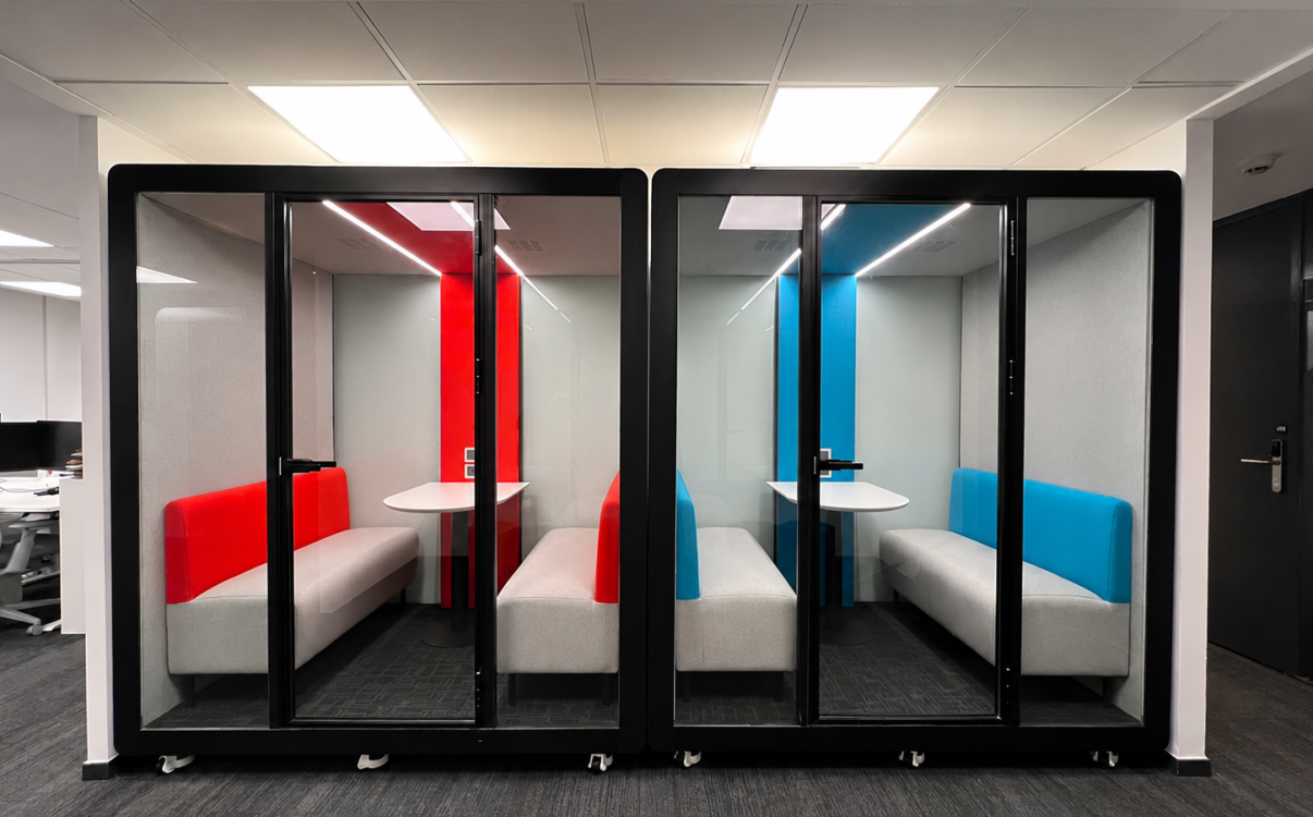 Bàn giao Phonebooth đôi sản xuất trực tiếp tại nhà máy RPB Education & Public