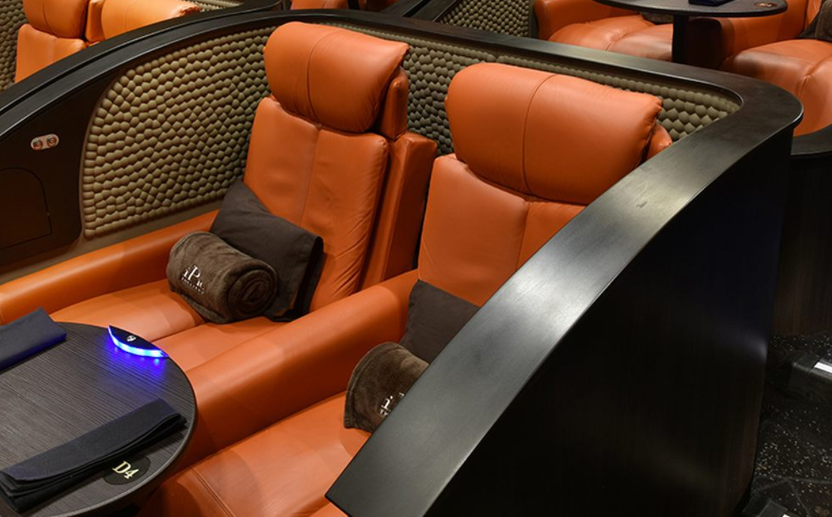 Ghế đôi rạp chiếu phim – Giải pháp chỗ ngồi riêng tư, thoải mái