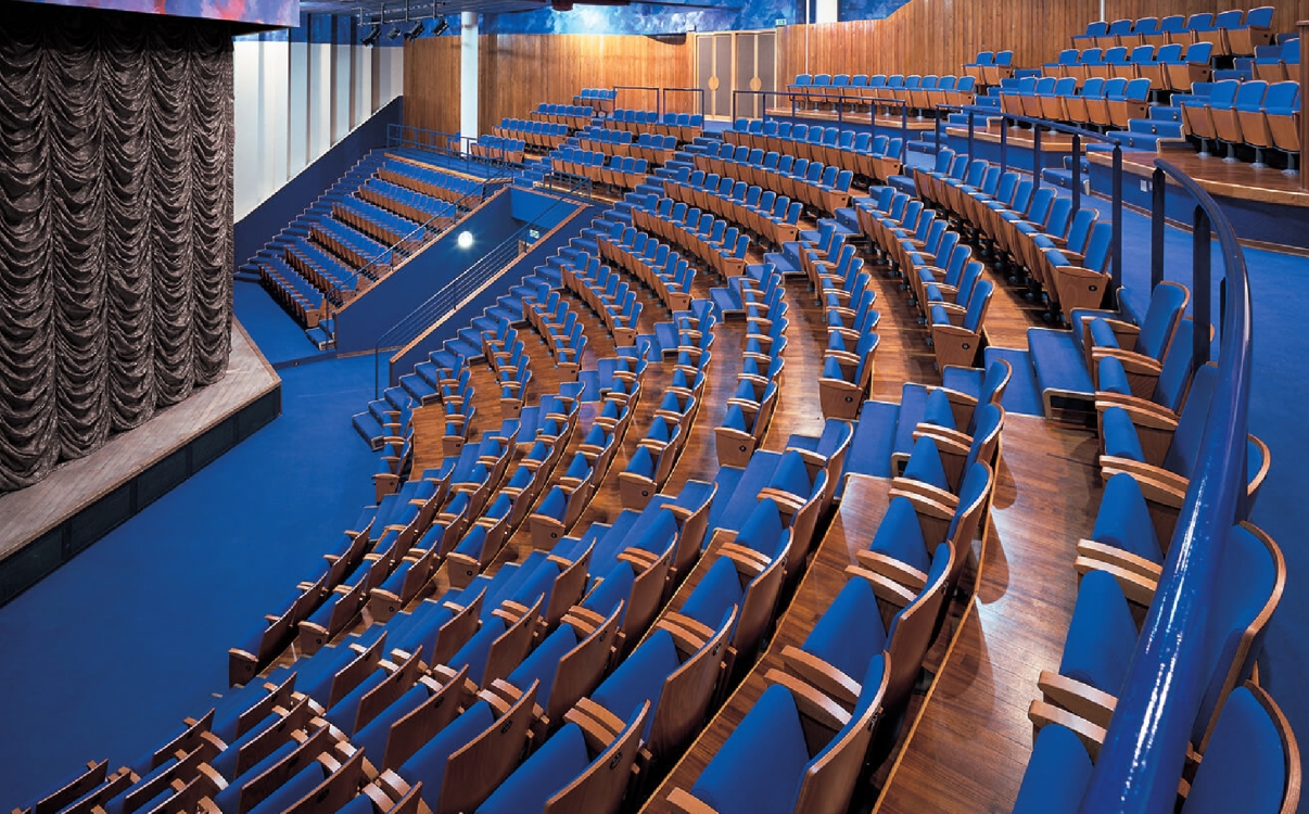 Sự khác biệt đến từ từng chi tiết, bền bỉ, tinh tế và chuẩn quốc tế