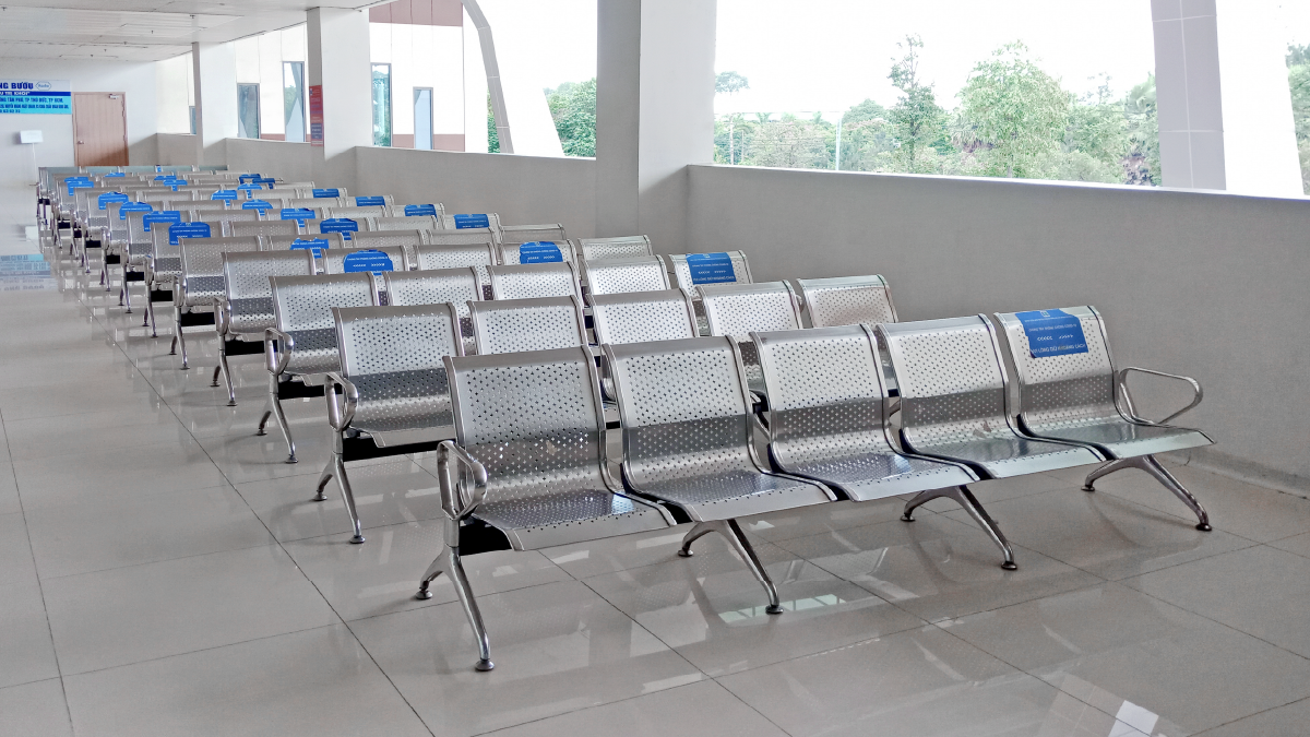 RPB Education & Public delivers safe, modern, and durable hospital waiting bench solutions