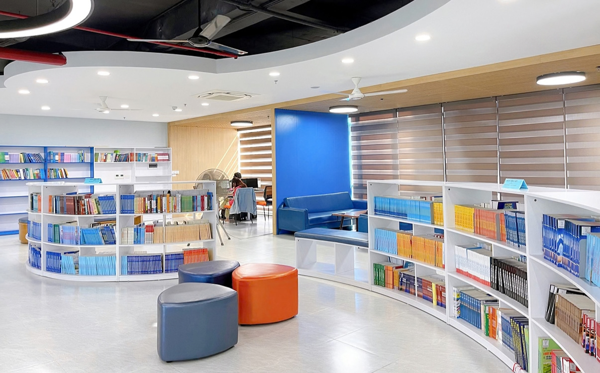 bàn ghế thư viện