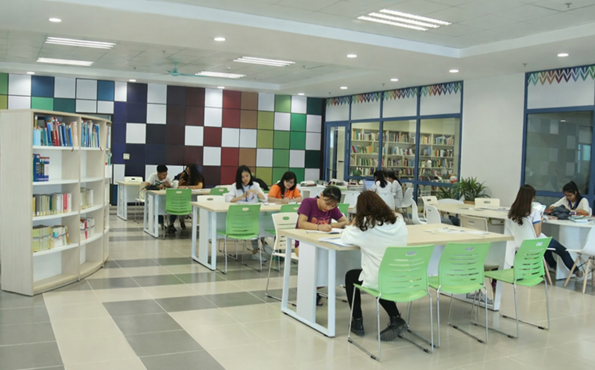 Bàn ghế thư viện đại học