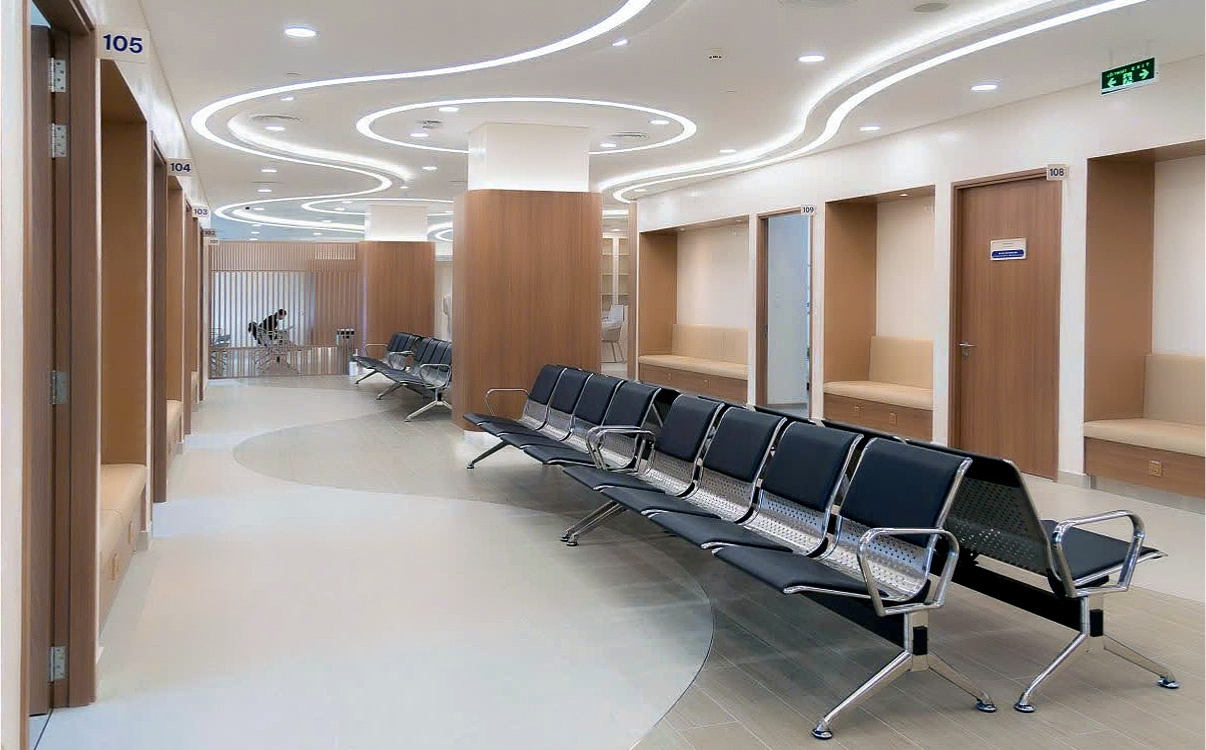 Ghế băng chờ 4 chỗ inox Đây là dòng sản phẩm được sử dụng rất phổ biến trong các khu vực công cộng nhờ độ bền cao và khả năng chịu lực tốt.