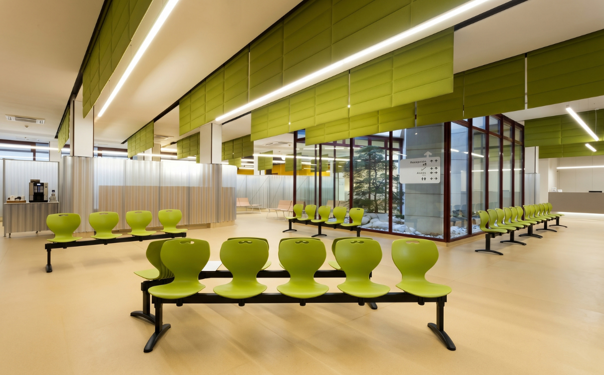 Ghế băng chờ 5 chỗ inox Đây là dòng sản phẩm rất phổ biến nhờ độ bền cao, khả năng chịu lực tốt 