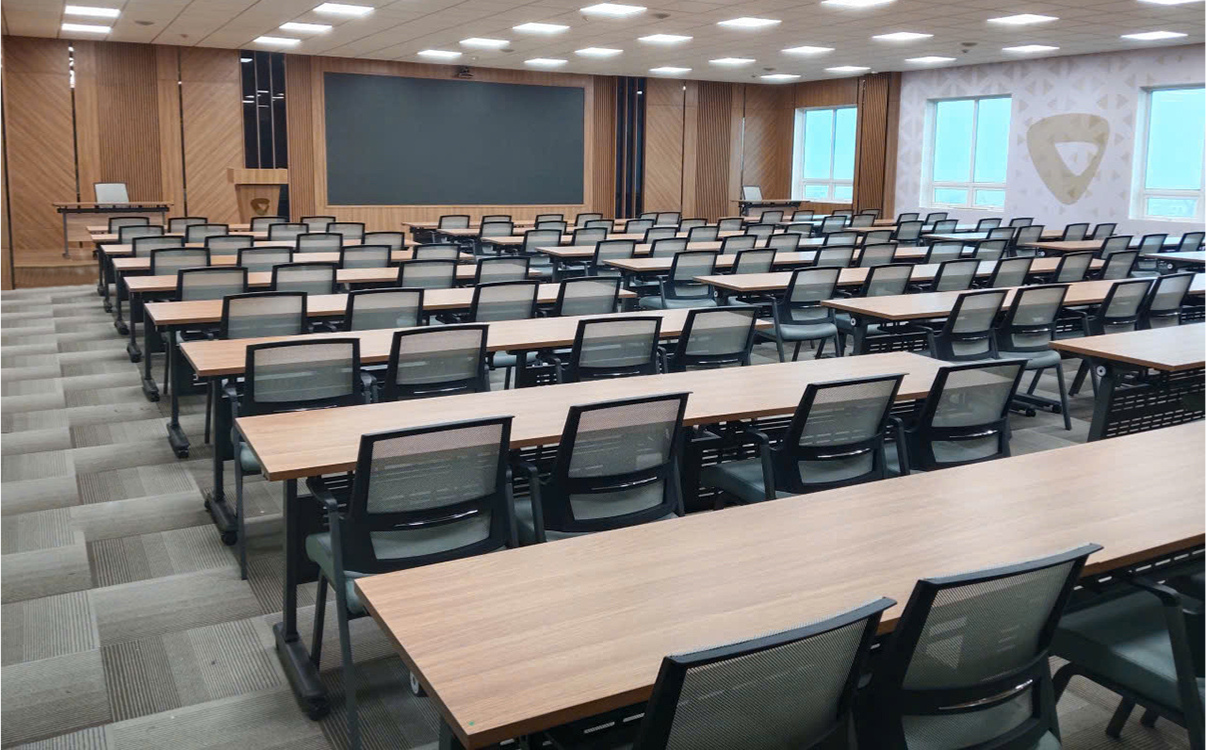 ột chiếc ghế có kích thước đúng về mặt kỹ thuật nhưng không phù hợp với tổng thể hội trường vẫn có thể tạo ra cảm giác mất cân đối