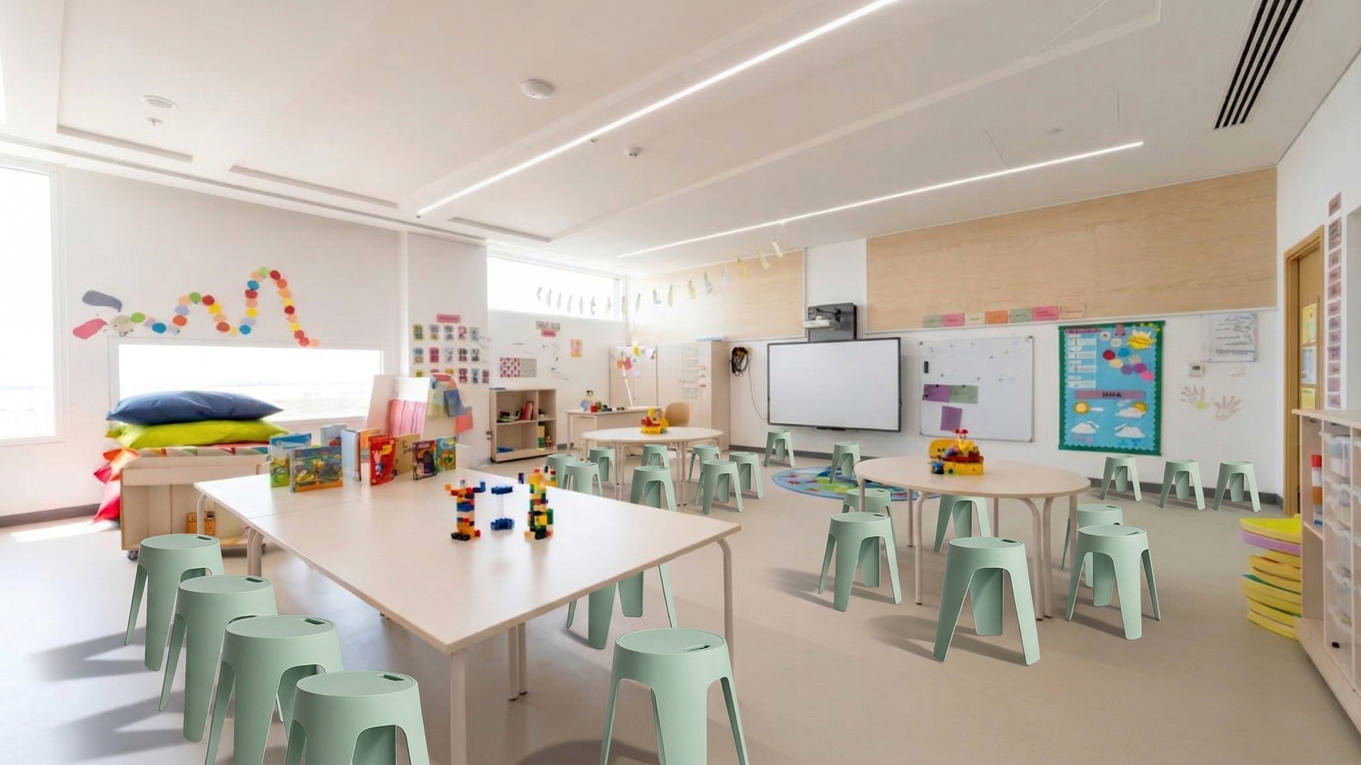 ghế đôn nhựa cho trẻ em thường có màu sắc tươi sáng, kiểu dáng thân thiện, góp phần tạo cảm giác vui vẻ 