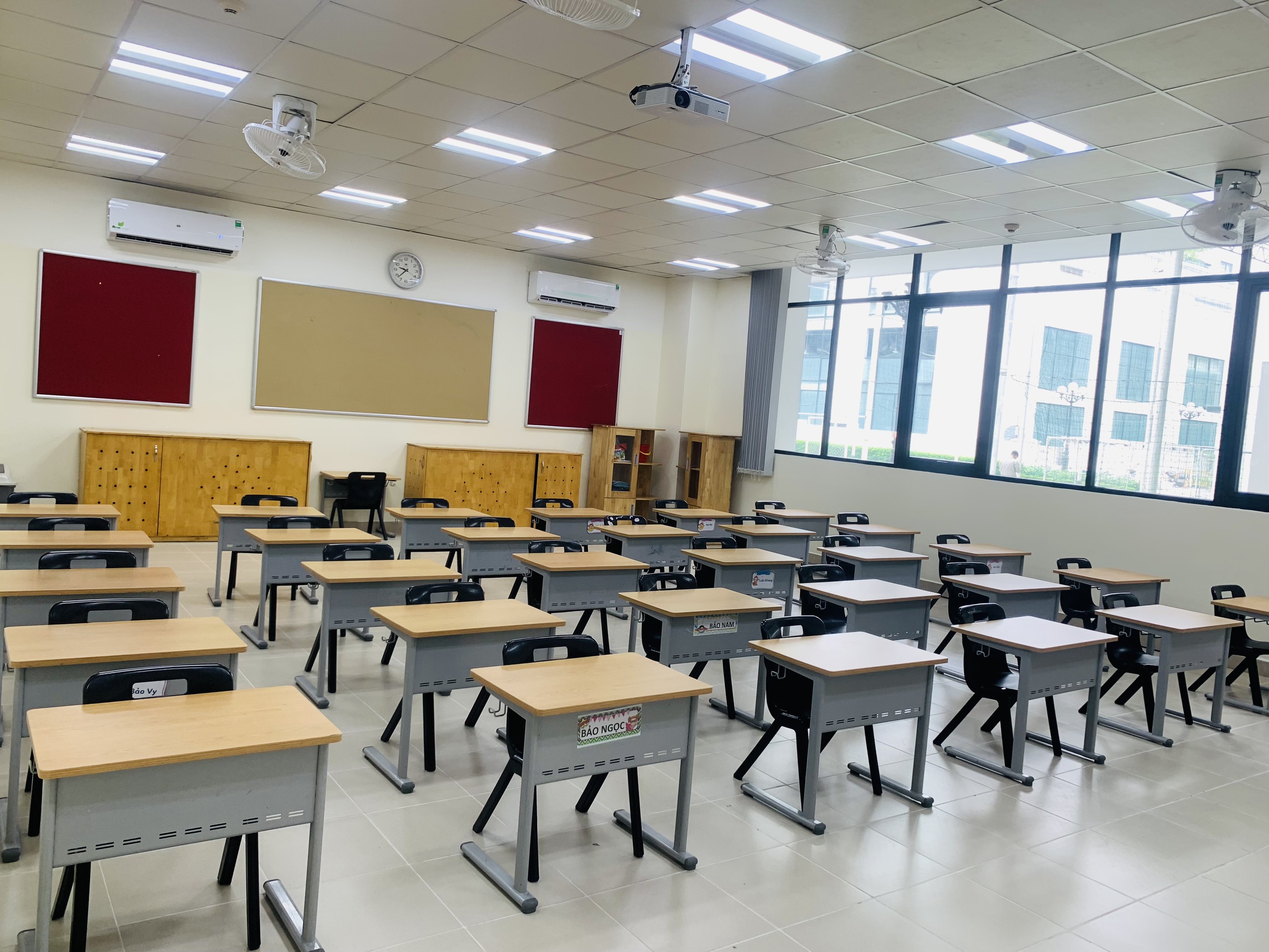 Bàn ghế cho phòng học linh hoạt
