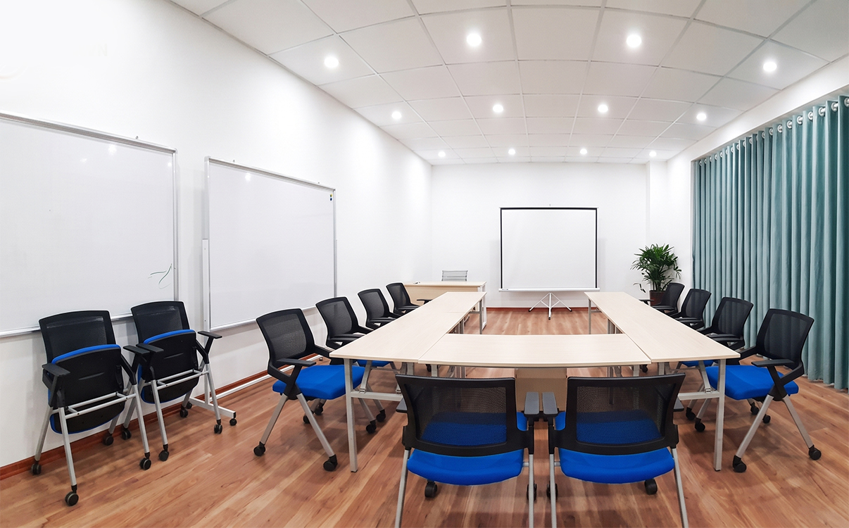 Ghế học sinh xếp gọn mang lại lợi ích gì cho trung tâm ngoại ngữ