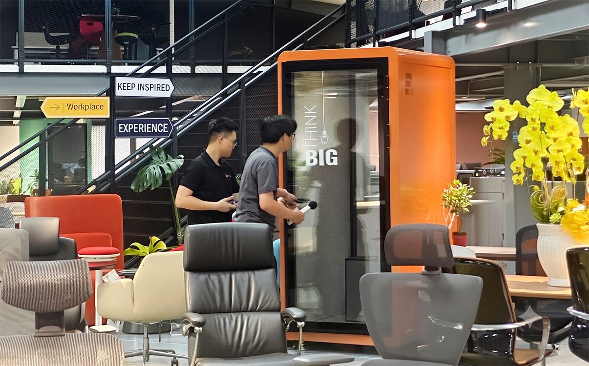 Trải nghiệm Phonebooth cách âm và tư vấn giải pháp phù hợp tại showroom RPB Education & Public