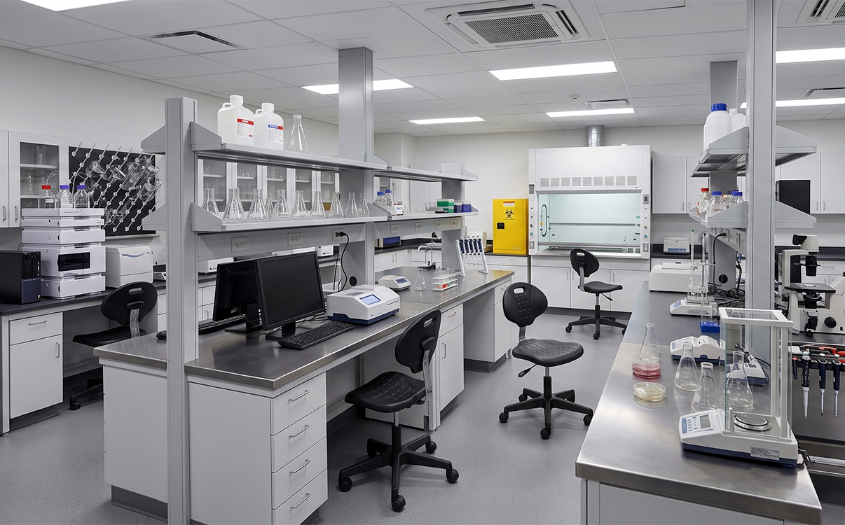 Tiêu chuẩn ESD cần biết khi chọn ghế phòng lab