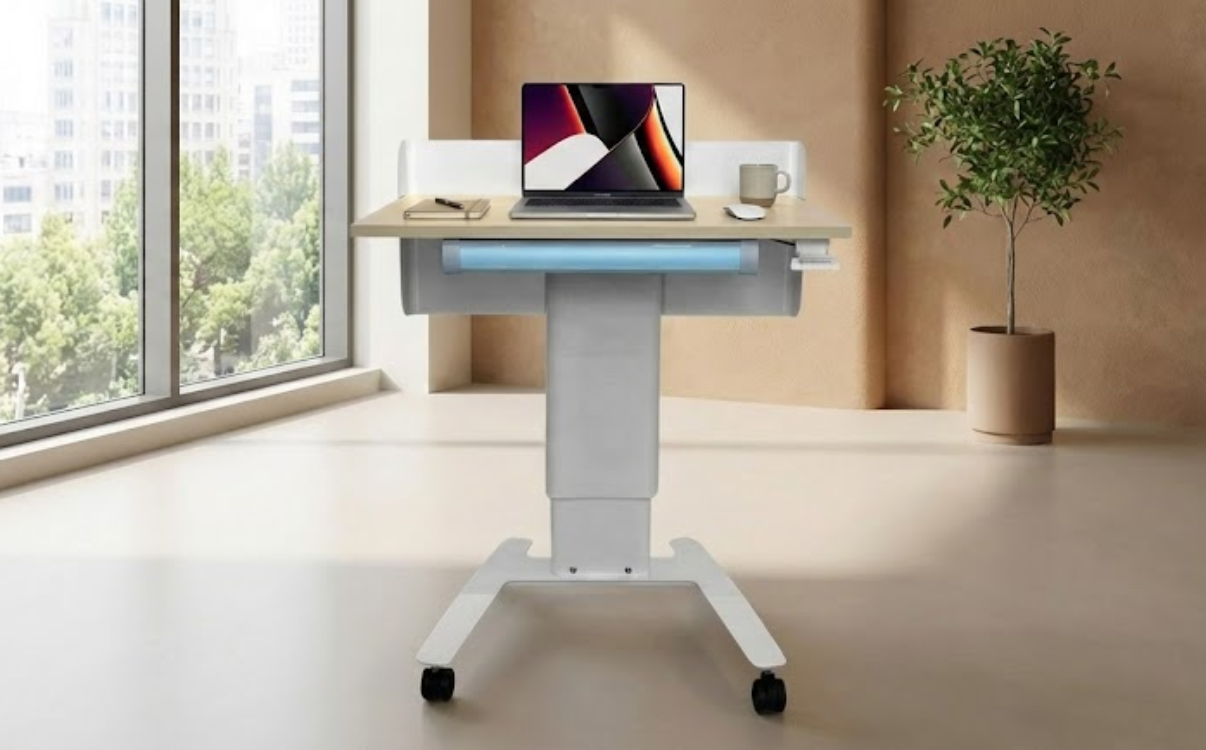 Bàn giáo viên thiết kế hiện đại, kích thước hài hòa với tổng thể nội thất lớp học, đảm bảo tính linh hoạt, thẩm mỹ.