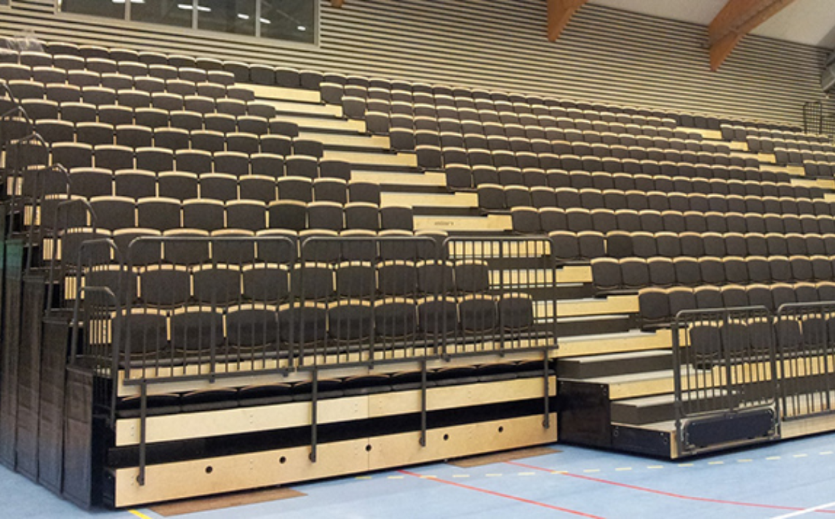 Ghế khán đài được ứng dụng phổ biến tại sân vận động, nhà thi đấu và nhà đa năng, giúp đảm bảo tầm nhìn tốt, tối ưu không gian, hỗ trợ di chuyển an toàn và đáp ứng nhu cầu tổ chức nhiều loại hình sự kiện khác nhau.