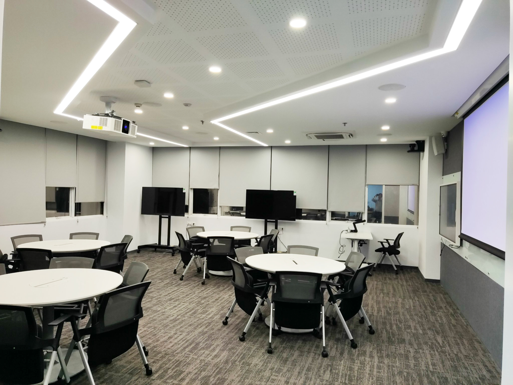 Dự án trường USTH