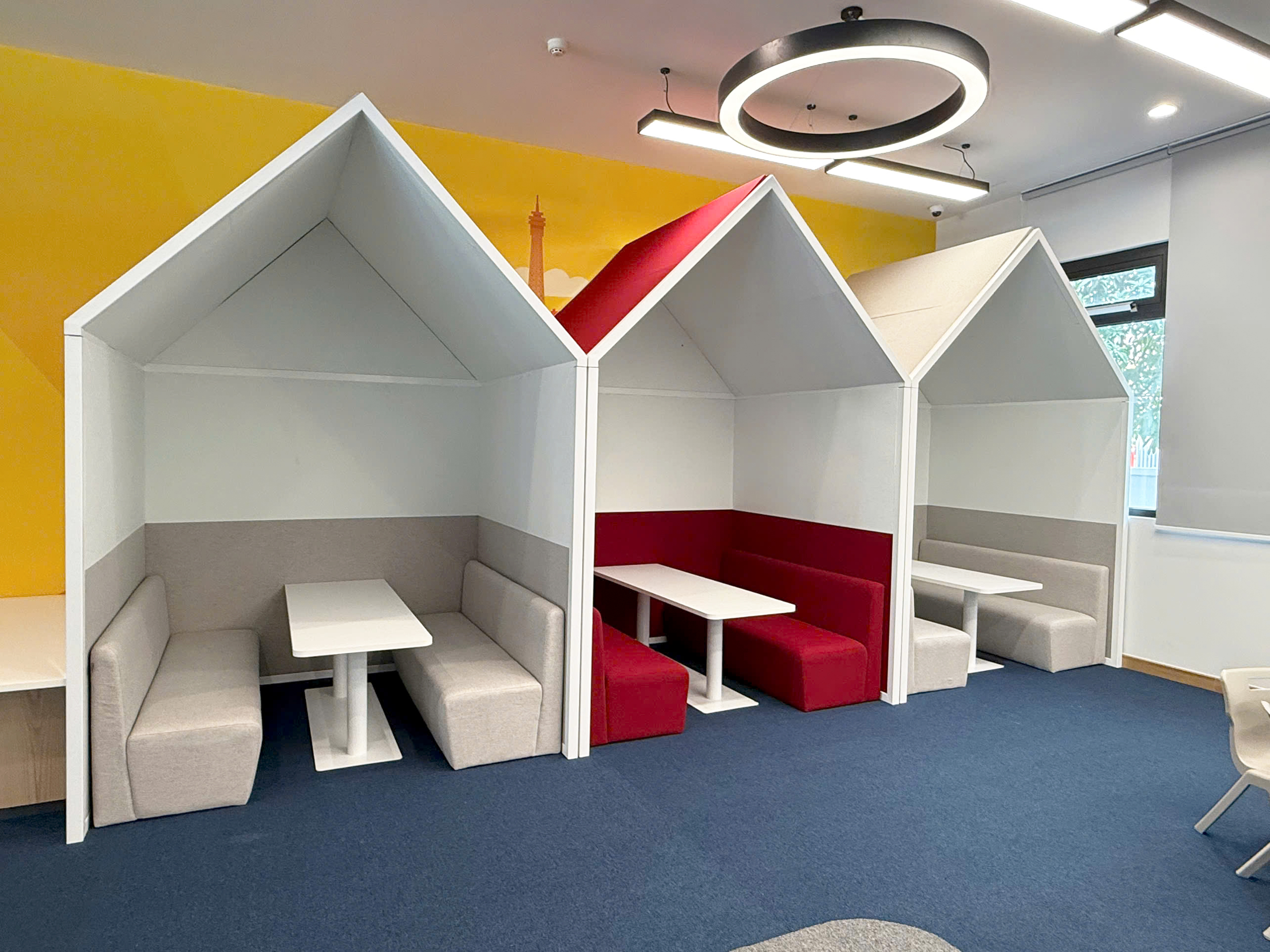 Library desks and chairs for students4